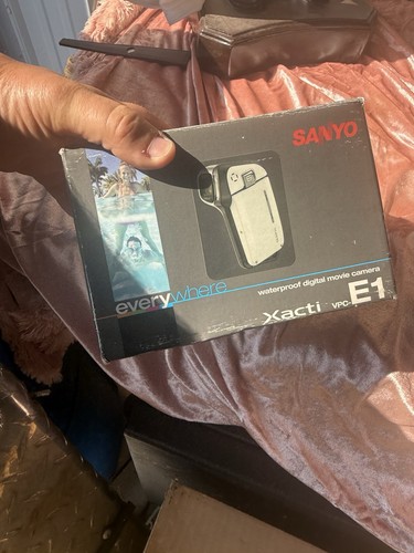 Sanyo xacti vpc e1w - sanyo, vpc-e1w